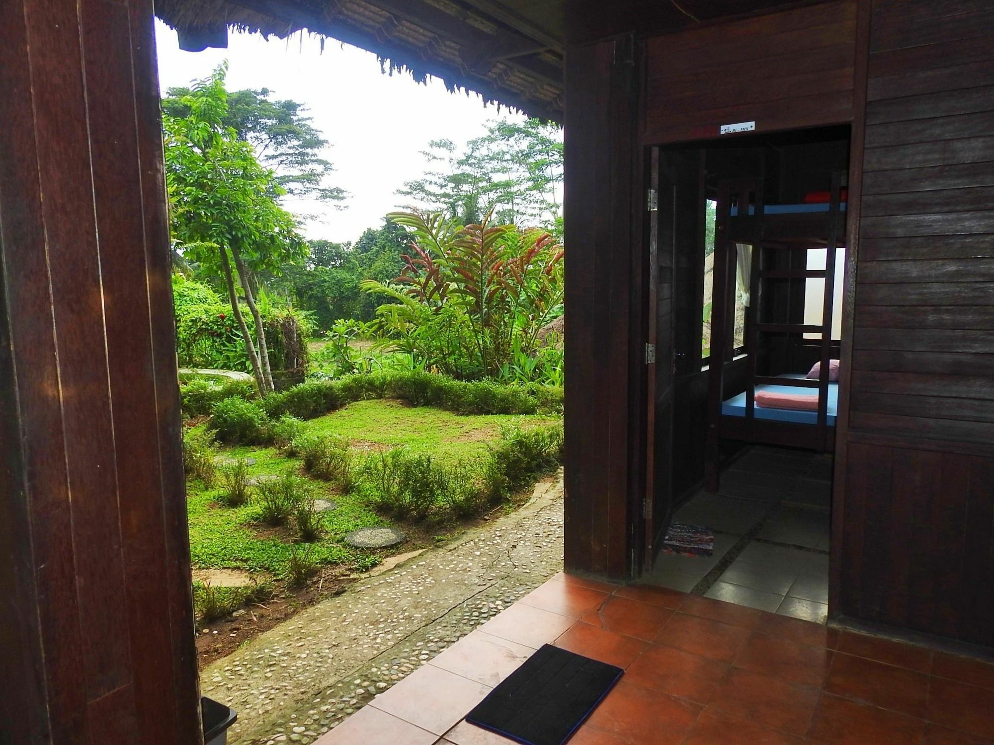 Mandala Hostel Ubud Exterior photo